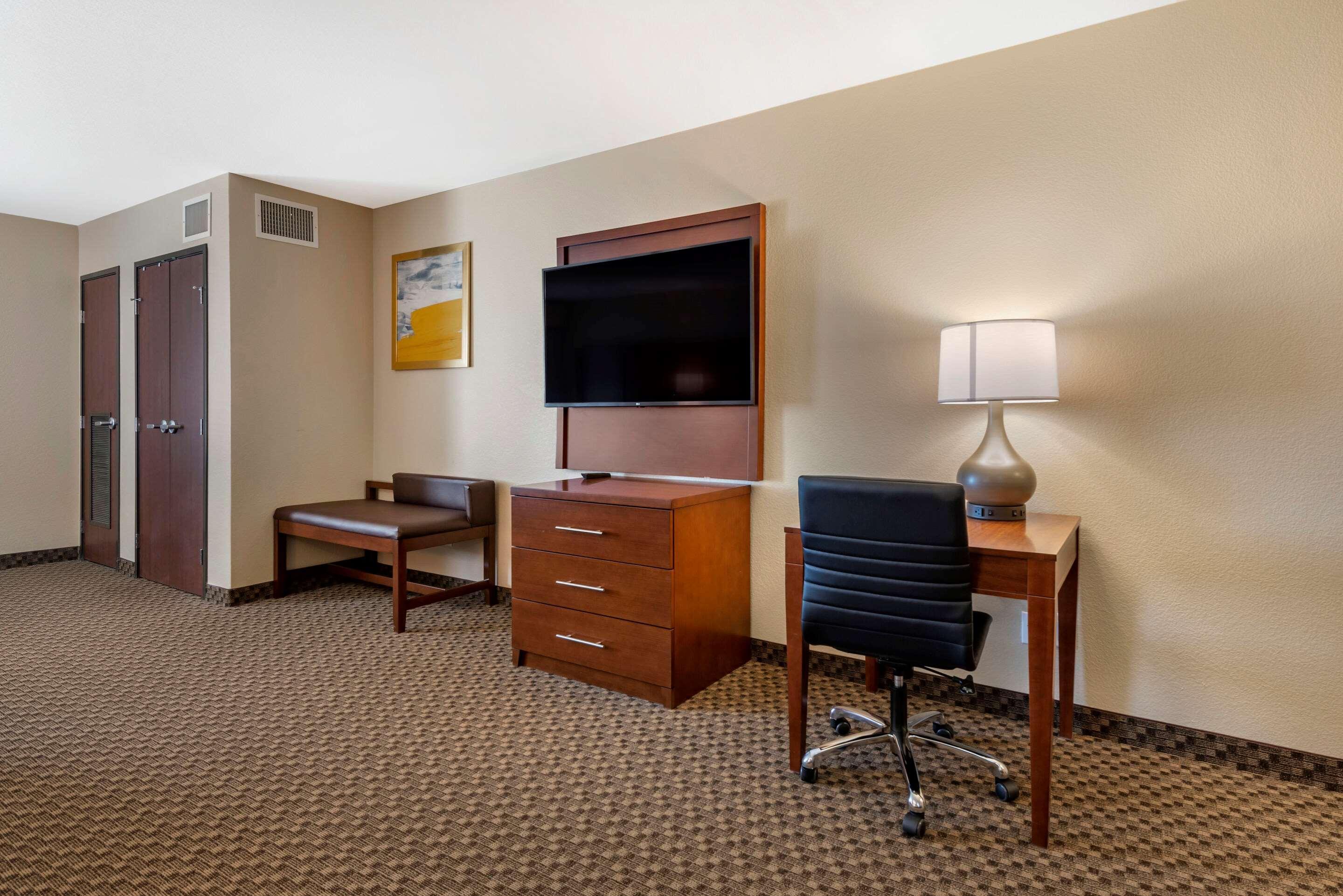 Comfort Suites Broomfield-Boulder-Interlocken Extérieur photo